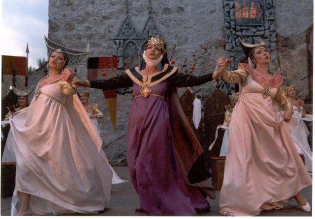 Ludmila Mecerodová, Zdena Bittlová a Romana Chvalová, foto Věra Mohylová