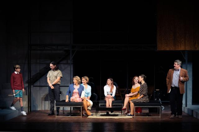 Tomáš Pekárek, Ladislav Špiner, Jindra Janoušková, Romana Chvalová, Veronika Malá, Jana Ondrušková, Martina Sikorová a Alexandr Postler, foto Kryštof Kalina
