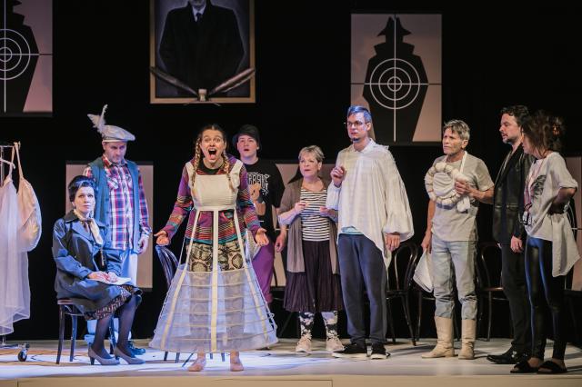 Martina Sikorová, Josef Pejchal, Kristýna Hulcová, Josef Láska, Dagmar Novotná, Jan Musil, Martin Mejzlík, Tomáš Lněnička a Veronika Malá, foto Jiří Sejkora