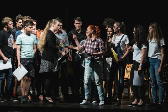 Marie Kopecká, Milena Dobrovolná a členové studia LAIK, foto Jiří Sejkora