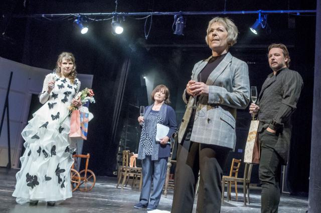 Martina Sikorová, Ludmila Mecerodová, Dagmar Novotná a Tomáš Lněnička, foto Michal Klíma