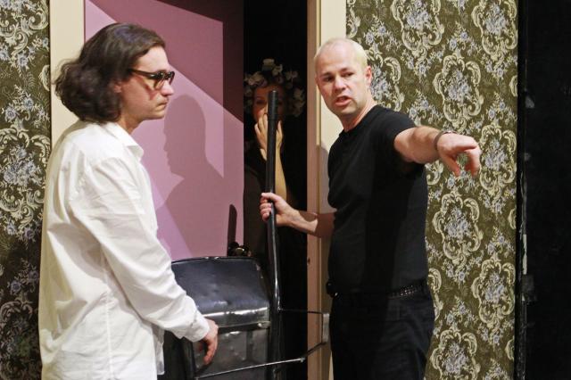 Robert Bellan s Ladislavem Špinerem a Martinou Sikorovou na zkoušce, foto Michal Klíma