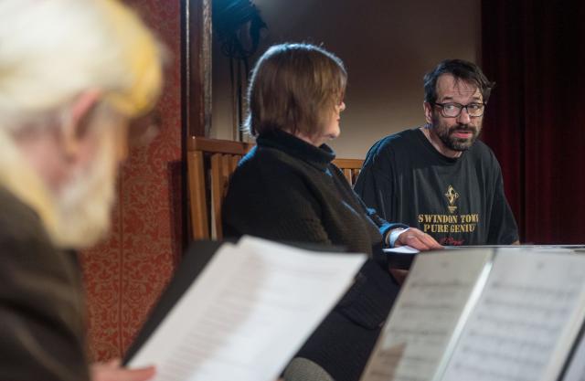 Radek Žák s Jiřím Šlupkou Svěrákem a Ludmilou Mecerodovou, foto Petr Šedivý
