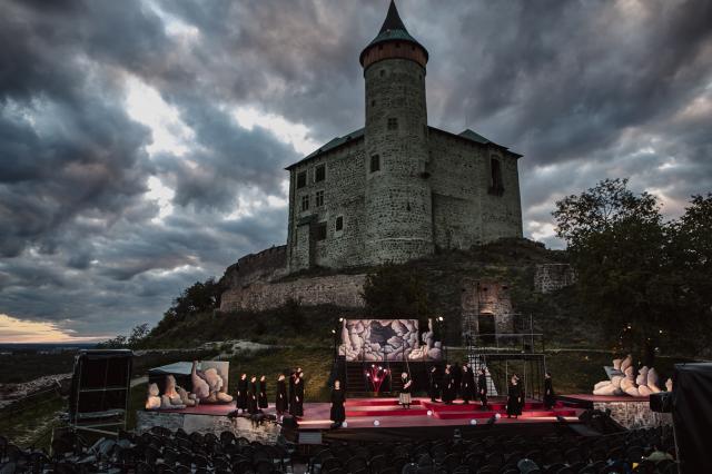 Scéna na Kunětické hoře, foto Jiří Sejkora