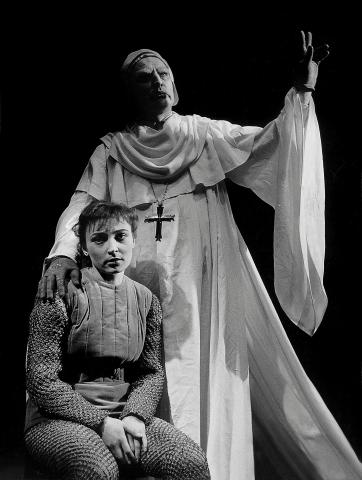 S J. Hurtou jako Jana z Arcu ve Skřivánkovi (uváděném jako Jana z Arcu), VČD 1957