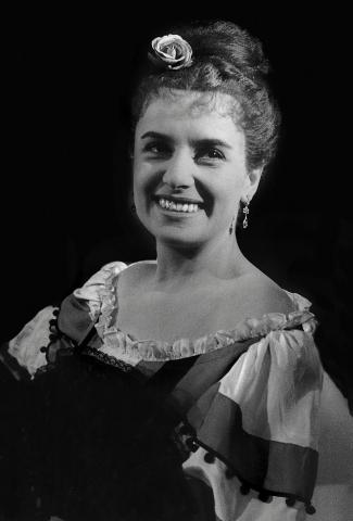 Eliška Kuchařová jako Rosina v Lazebníku sevillském, VČD 1959