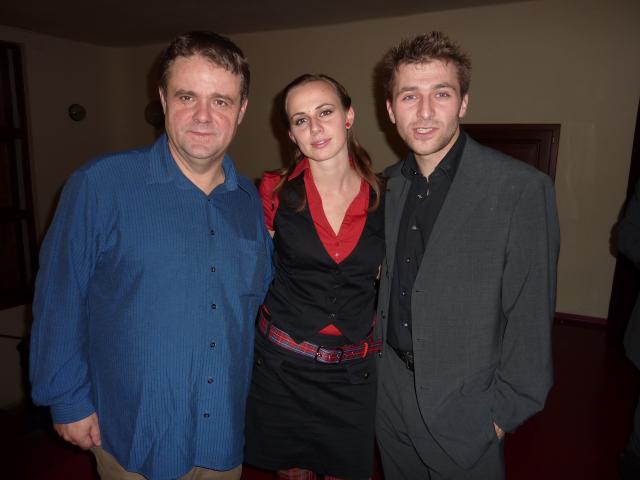 Zuzana Přidalová s Alexandrem Postlerem a Josefem Pejchalem po premiéře Čistírny, foto Radek Smetana