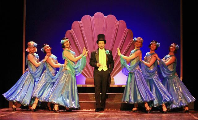 Martin Mejzlík a taneční company, foto Michal Klíma